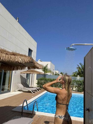 Piscine extérieure