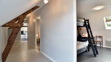 4 Schlafzimmer, Bügeleisen/Bügelbrett, kostenloses WLAN, Bettwäsche