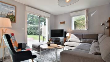 Fernseher, Stereoanlage