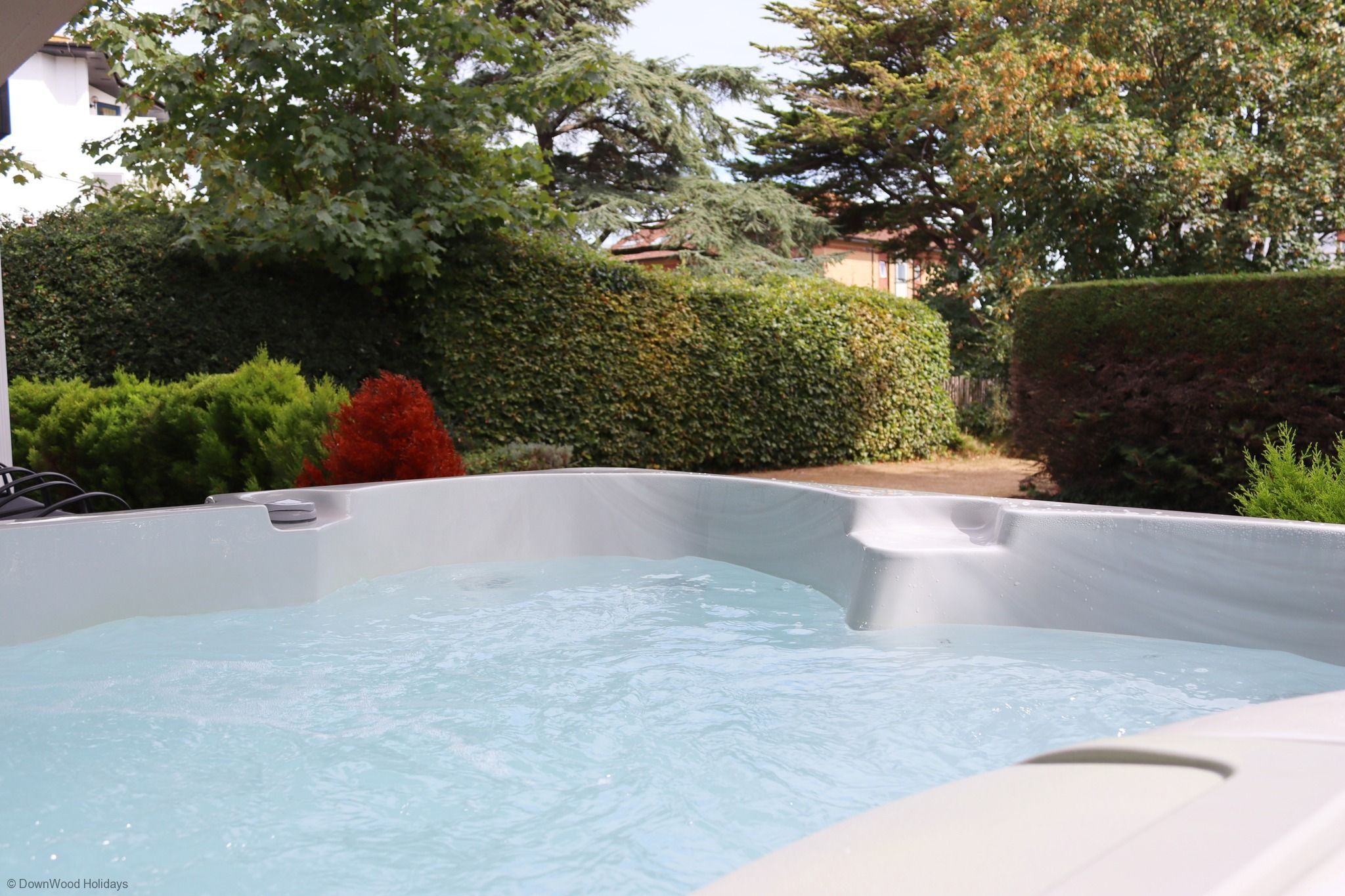 Tina de hidromasaje al aire libre