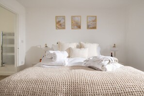 3 chambres, fer et planche à repasser, Wi-Fi gratuit