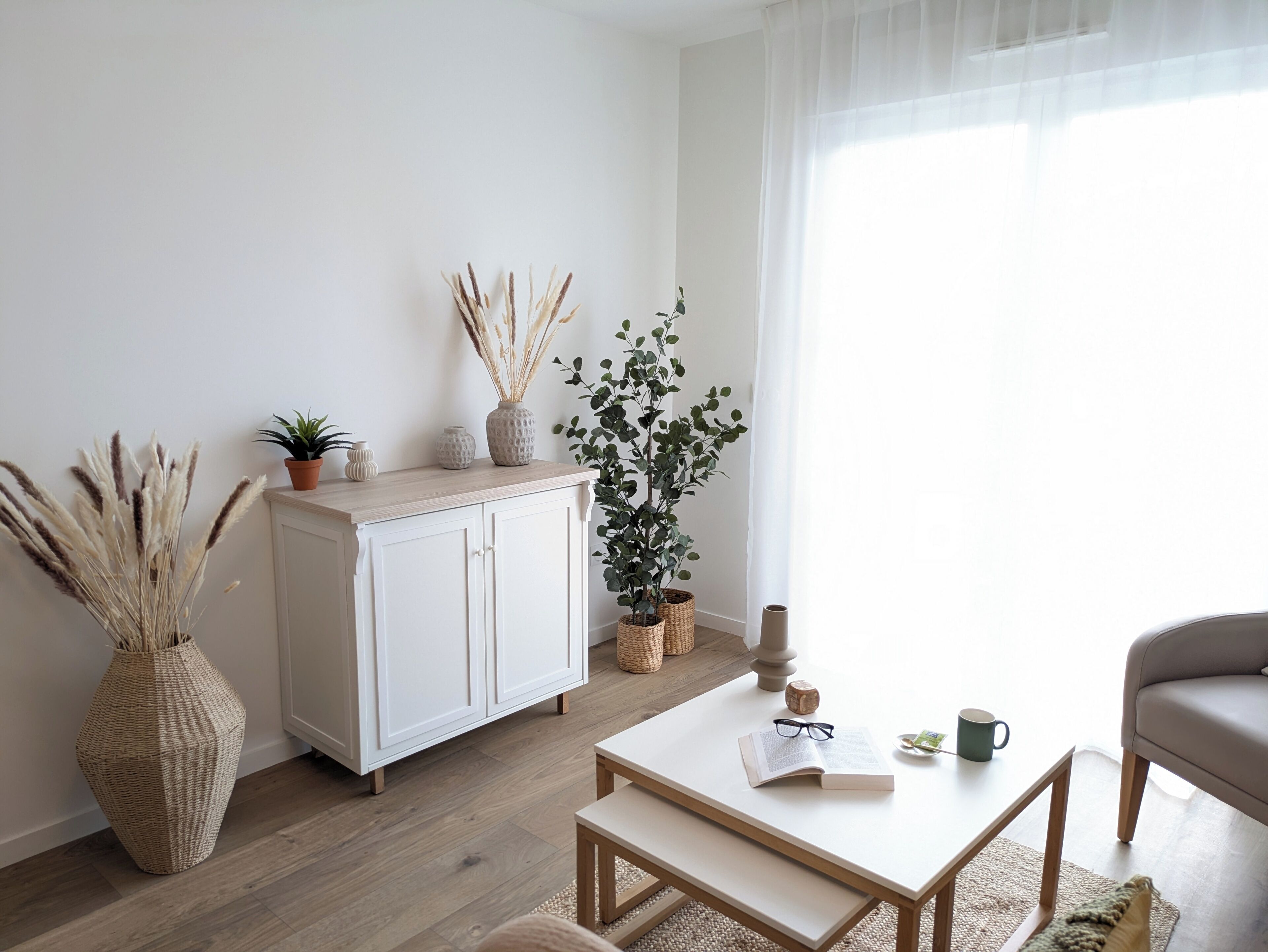 公寓, 2 間臥室 | 起居區 | 80-公分電視，提供數位頻道