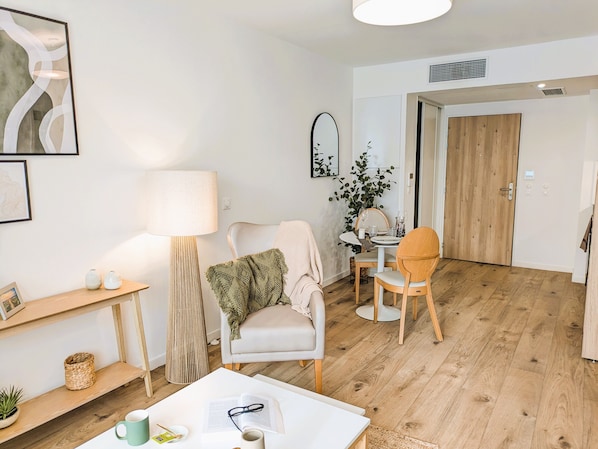 Televisión 80 cm con canales de televisión digitales