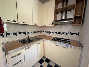 Villa, 2 Schlafzimmer, Balkon | Innenbereich