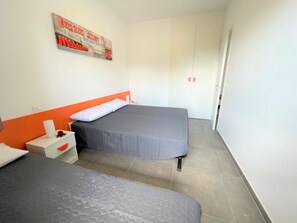 2 bedrooms - Modern Flat in a Villa With Pool (San Michele al Tagliamento)