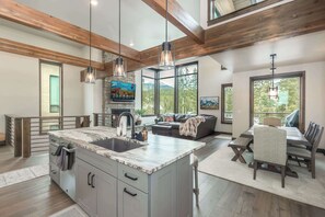 TV, fireplace, video games, stereo - Hot Tub | Private Mountain Haven (Winter Park)