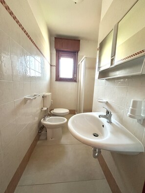 Apartment, 1 Schlafzimmer, Balkon | Badezimmer