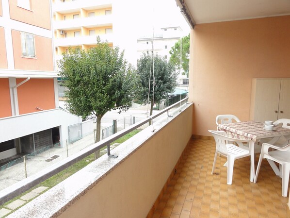 Balcony - Apartment Near the Beach in Bibione (San Michele al Tagliamento)