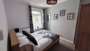 3 chambres, fer et planche Ă repasser, Wi-Fi gratuit, draps fournis