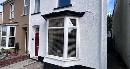 Family-friendly Cosy Home With a Spacious Garden