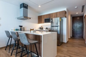 Fridge, microwave, oven, stovetop