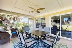 Outdoor dining - Waterfront home with, private grill, and washer and dryer, and Gulf access (Fort Myers Beach)