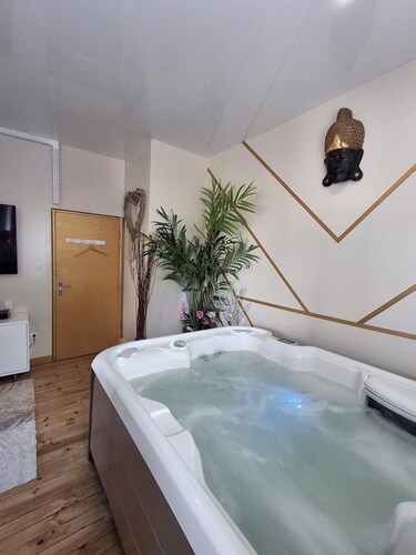 Le Bali Zen, studio avec jacuzzi