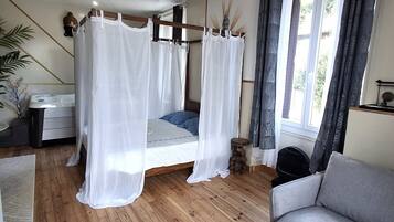 1 habitación, wifi y ropa de cama