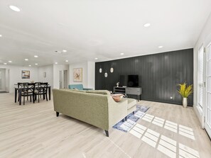 تلفزيون ذكي