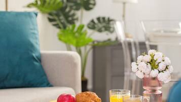 Daily local cuisine breakfast for a fee