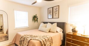 3 bedrooms, free WiFi, bed sheets