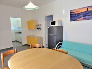 Villa, 2 habitaciones, patio, vistas al jardín | Sala de estar