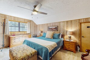 4 Schlafzimmer, BĂŒgeleisen/BĂŒgelbrett, Internetzugang, BettwĂ€sche