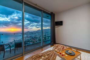 3 多间卧室、熨斗/熨衣板、WiFi、床单