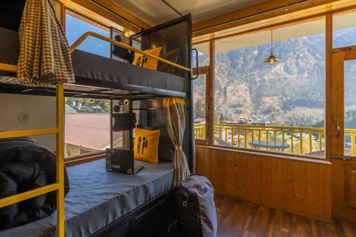 Sovsal - sovsal (män och kvinnor) - balkong - utsikt mot dalen (6 beds) | Gratis wi-fi