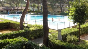 Pool - Bibione Apartment With Pool Access (San Michele al Tagliamento)