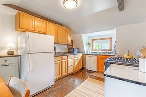 ميكروويف، فرن، موقد طهي مسطح، غسالة أطباق