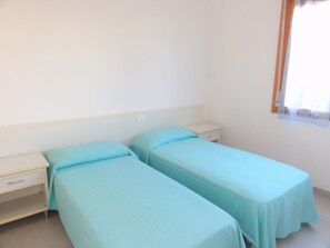 Apartamento, 3 quartos, varanda, vista para o jardim | 4 quartos