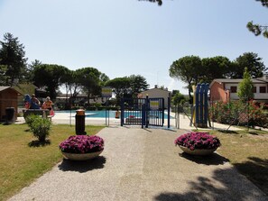 Apartment, 3 Schlafzimmer, Terrasse, Gartenblick | Garten