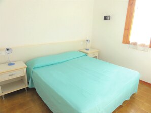 Leilighet, 3 soverom, balkong, hageutsikt | 4 soverom