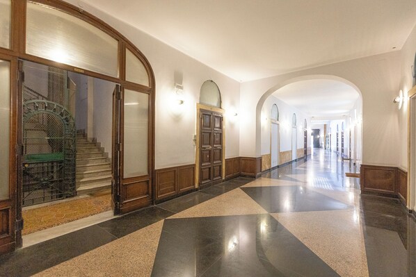 Apartment | Courtyard view