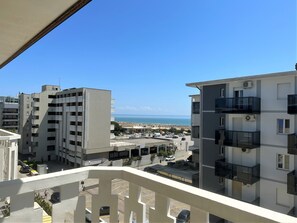 Balcony - Bibione Apartment With sea View Terrace (San Michele al Tagliamento)