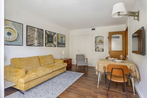 TV - Sara Studio Apartment (Firenze)