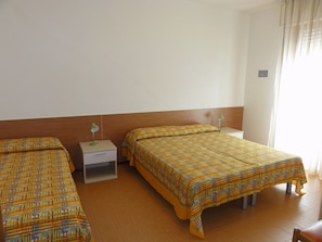 อพาร์ทเมนท์, 2 ห้องนอน, ระเบียง, วิวทะเล | 3 ห้องนอน