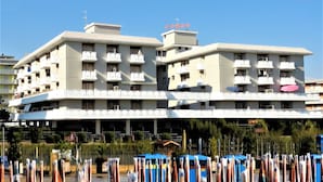 Apartment, 2 Bedrooms, Balcony, Ocean View | Bahagian luar