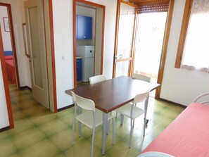 Dining room - Comfy Apartment With Pool-beahost (San Michele al Tagliamento)