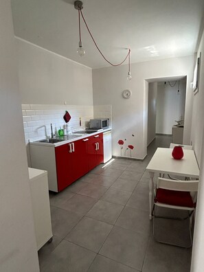 Apartment, 1 Schlafzimmer | Eigene Küche | Espressomaschine, Wasserkocher mit Kaffee-/Teezubehör