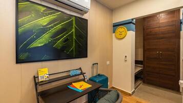 Bed in 6 Bed Female Dormitory with Balcony | Desk, blackout drapes, iron/ironing board, free WiFi