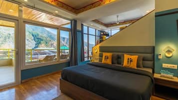 Standard Quadruple Room with Balcony and Mountain View | Ausblick vom Zimmer