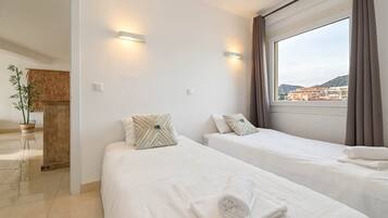 3 chambres, fer et planche Ă repasser, Wi-Fi, draps fournis