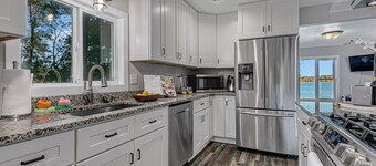 Renovated Lake Cabin w/ Fire Pit & Kayaks