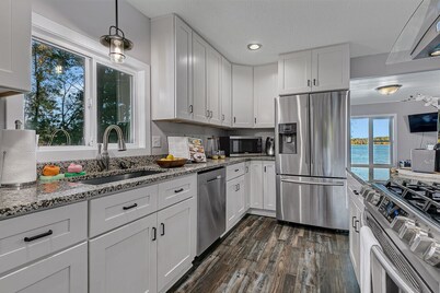 Renovated Lake Cabin w/ Fire Pit & Kayaks