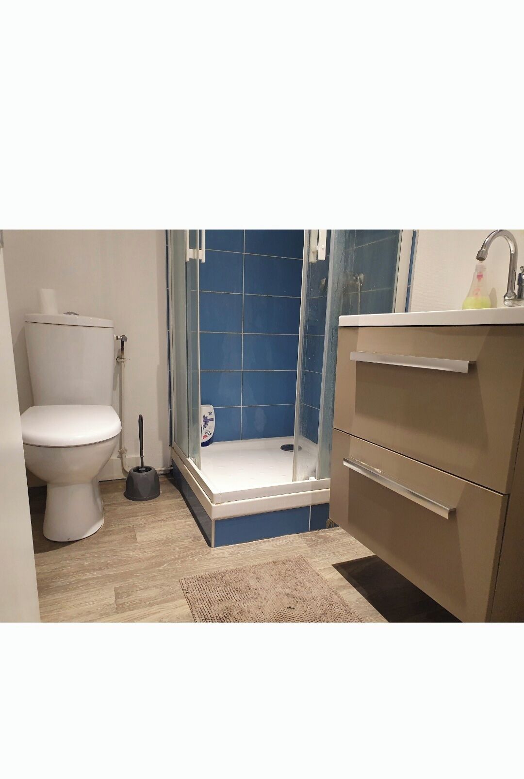 Towels, soap, toilet paper