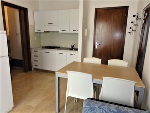 อพาร์ทเมนท์, 1 ห้องนอน, ระเบียง | ห้องรับประทานอาหาร