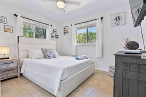 4 habitaciones, tabla de planchar con plancha, cuna de viaje y wifi 