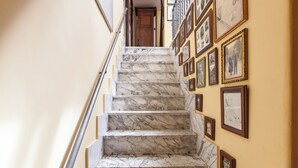 Interior detail - Rental in Rome Lungaretta Apartment (Rome)