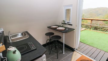 Fridge, microwave, toaster, cookware/dishes/utensils