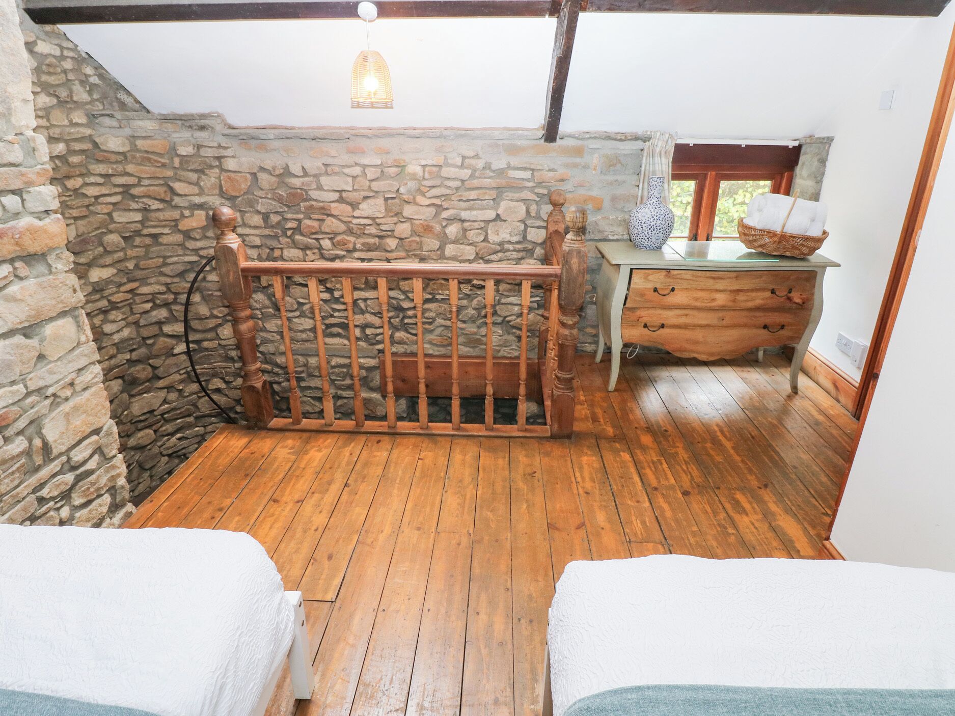 2 bedrooms, individually decorated, individually furnished, free WiFi