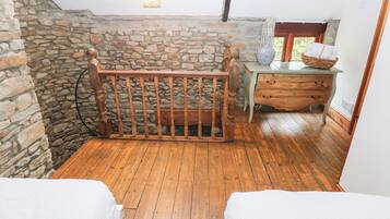 2 bedrooms, individually decorated, individually furnished, free WiFi