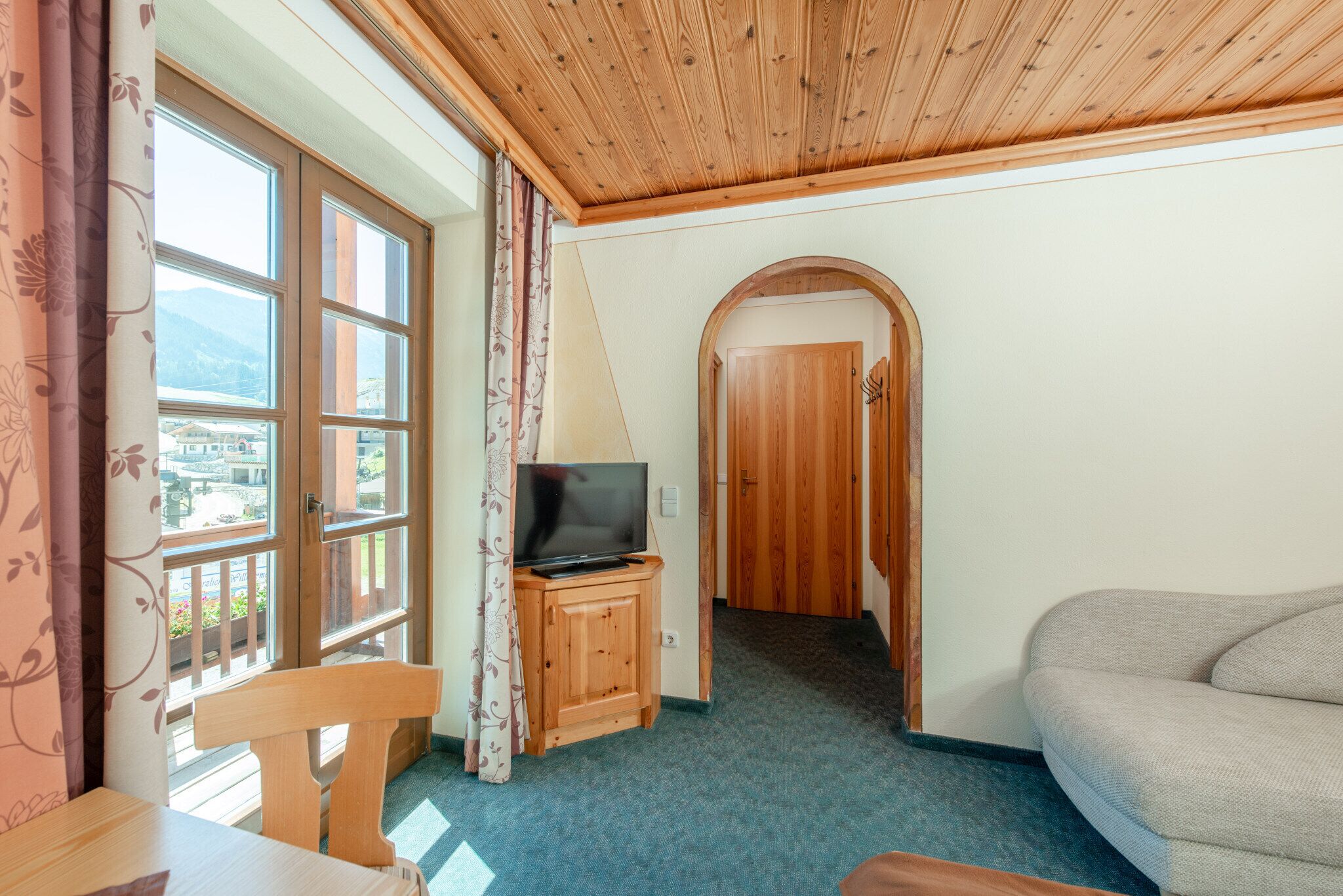 Family Room, Balcony, Garden View | In-room safe, desk, blackout drapes, soundproofing